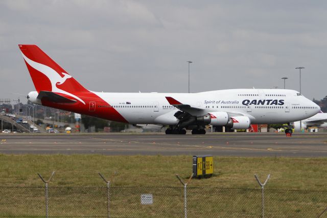 Boeing 747-400 (VH-OEG)