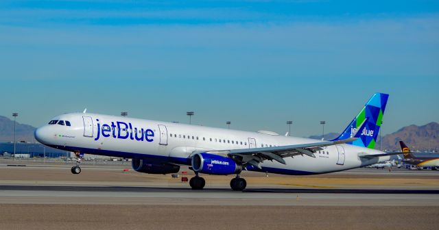 Airbus A321 (N985JT) - N985JT JetBlue Airways Airbus A321-231 s/n 7798 "Minterial Girl" - Las Vegas - McCarran International (LAS / KLAS)br /USA - Nevada,  January 11, 2019br /Photo: TDelCoro