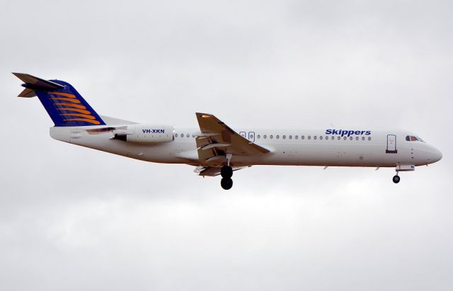 Fokker 100 (VH-XKN)