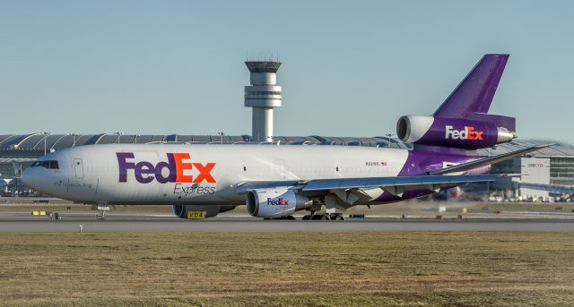 McDonnell Douglas DC-10 (N321FE)