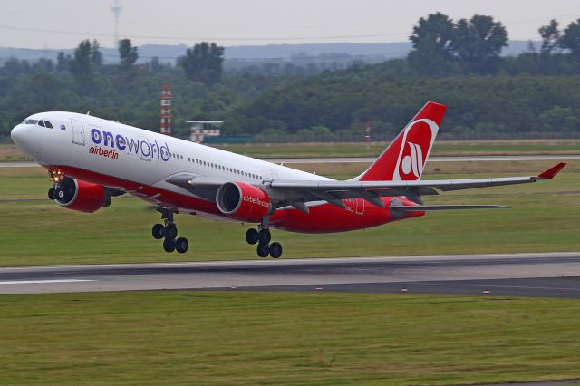 Airbus A330-200 (D-ABXA)