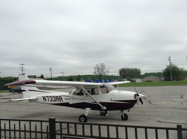 Cessna Skyhawk (N733RR)