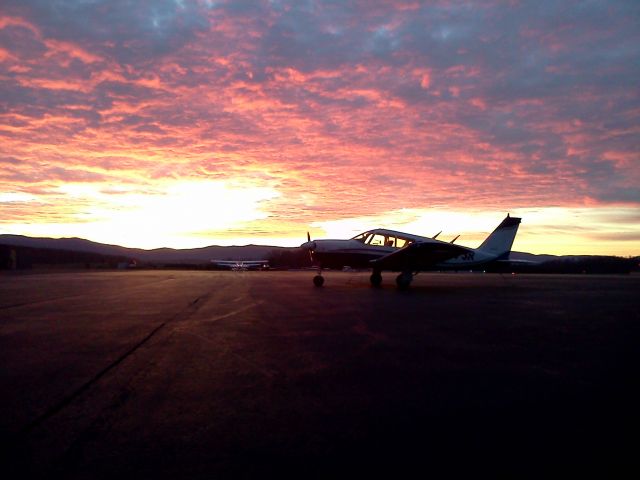 Piper Cherokee Arrow (N2873R)