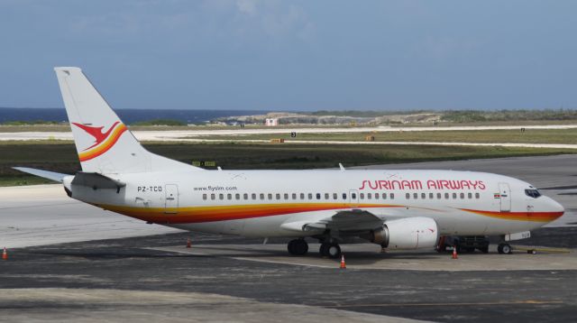 BOEING 737-300 (PZ-TCO)