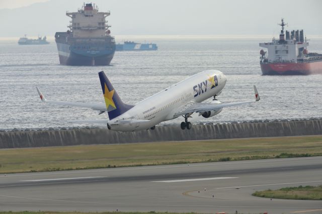 Boeing 737-800 (JA73NQ)