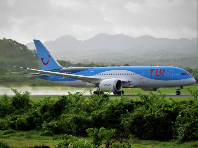 Boeing 787-8 (G-TUII)
