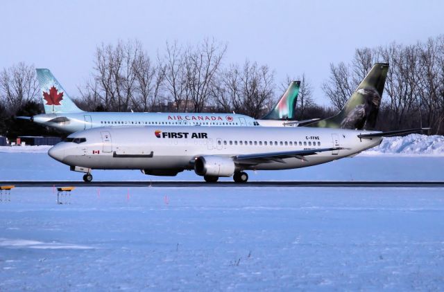 BOEING 737-400 (C-FFNE) - Leaving for Iqaluit, 15-01-10. 