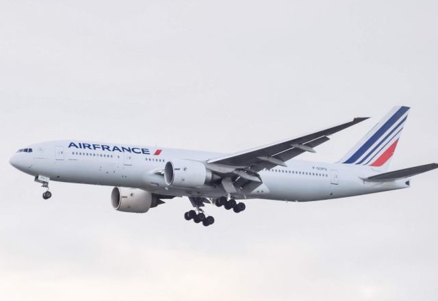 — — - Air France 378 on final for DTW.