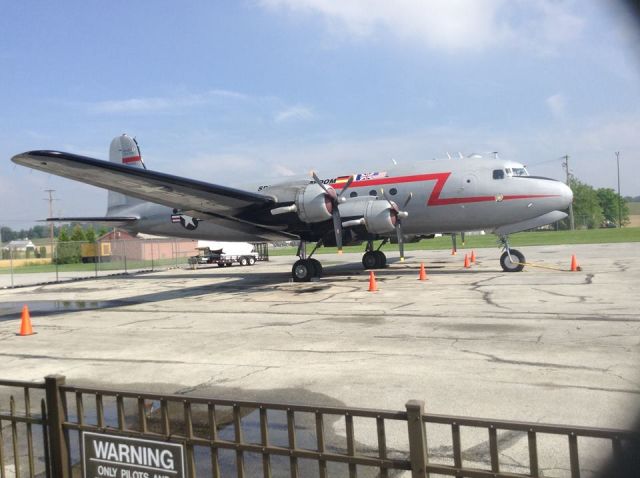 Douglas C-54 Skymaster (N500EJ)