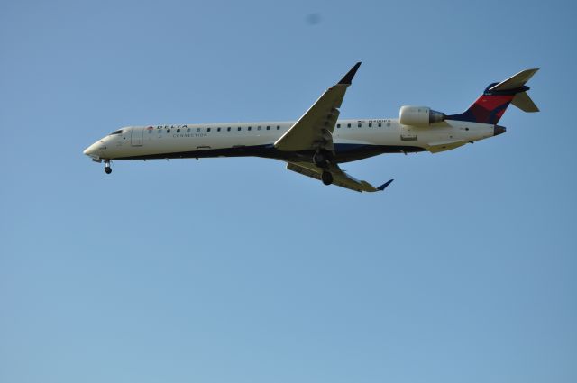 Canadair Regional Jet CRJ-200 (N480PX)