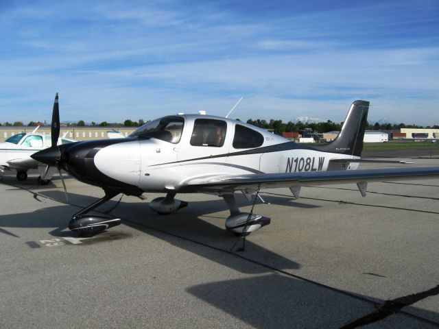 Cirrus SR-22 (N108LW) - Parked at Fullerton