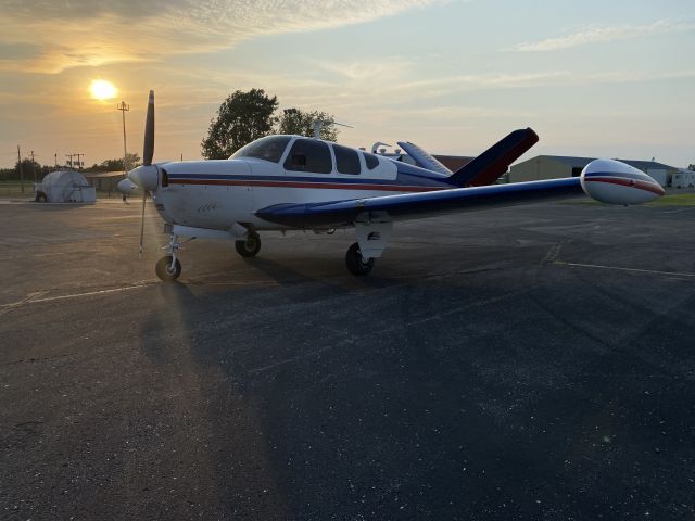 Beechcraft 35 Bonanza (N5349E)