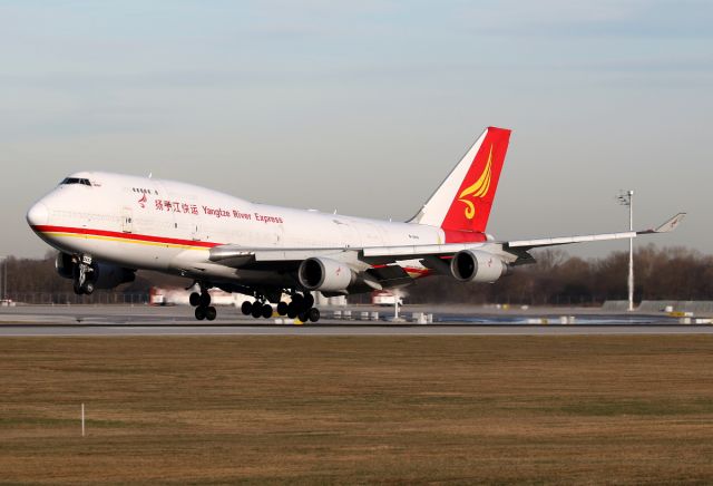 Boeing 747-400 (B-2437)