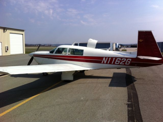 Mooney M-20J (N1162G)