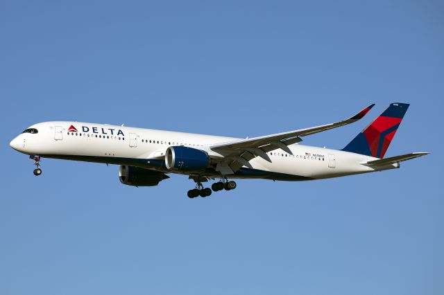 Airbus A350-900 (N518DZ)