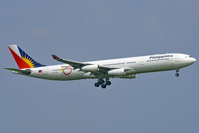 Airbus A340-300 (RP-C3436)