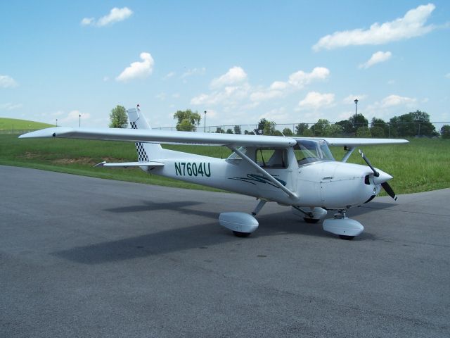 Cessna Commuter (N7604U) - Cessna 150M