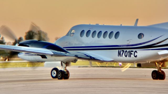 Beechcraft Super King Air 350 (N701FC) - A Super 350 heading out after the Indiana State v. North Dakota State football game. br /br /This aircraft is a 2000 Beechcraft 300 Super King Air 350, SN FL-291, owned/operated by Fargo Jet Center. 10/8/22. 