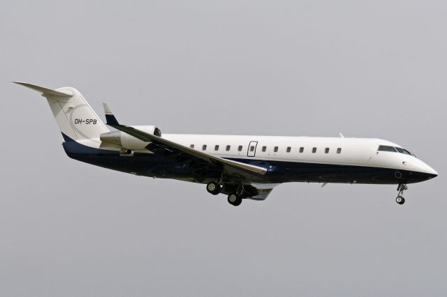 Canadair Regional Jet CRJ-200 (OH-SPB)