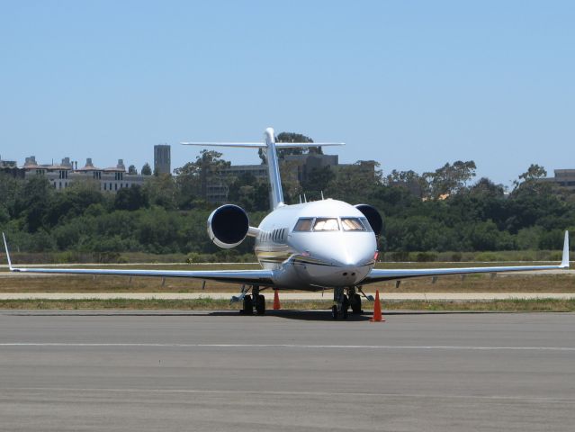 Canadair Challenger (N898AN)