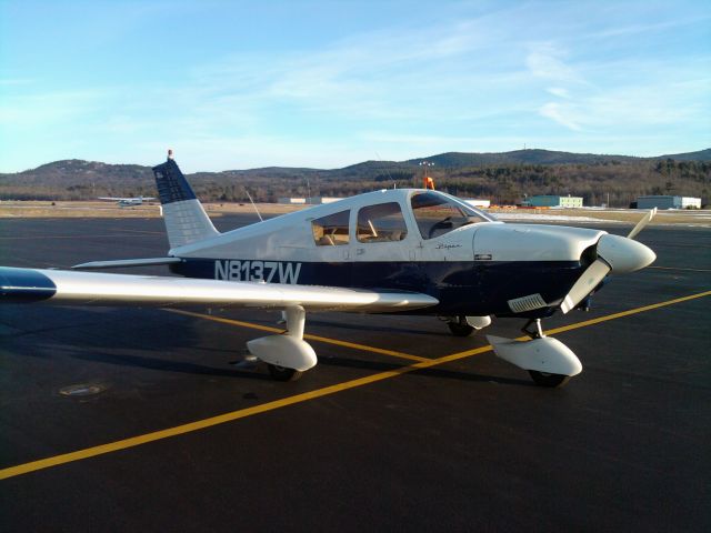 Piper Cherokee (N8137W) - 1965,PA28-180