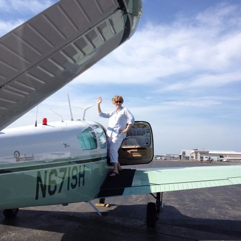 Beechcraft 35 Bonanza (N671SH)