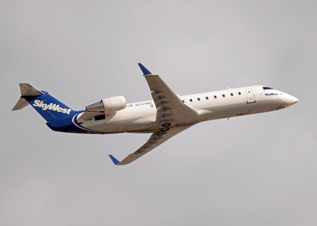 Canadair Regional Jet CRJ-200 (N709BR)