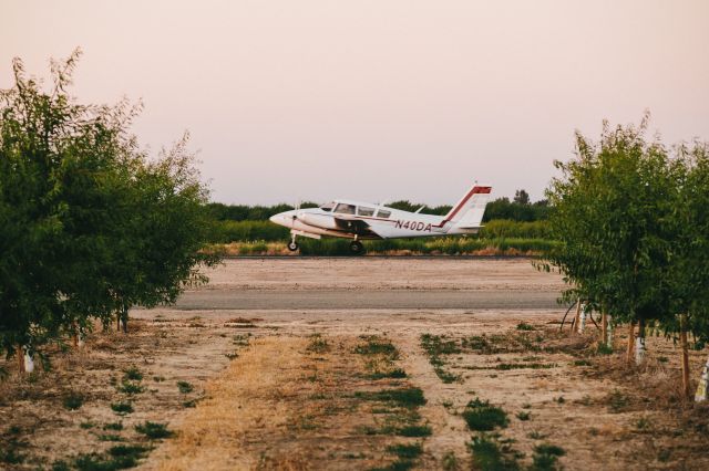 Piper PA-30 Twin Comanche (N40DA)