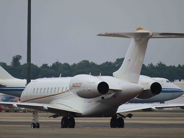 Bombardier Global Express (N826ZF) - I took this picture on Nov 03, 2019.
