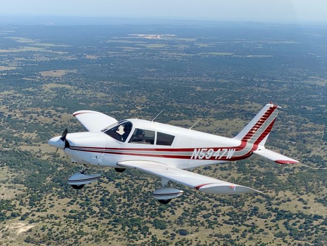 Piper Cherokee (N5947W)