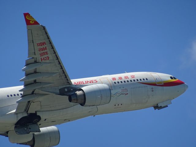 Airbus A330-200 (B-LND)