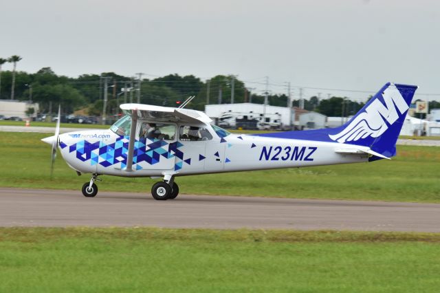 Cessna Skyhawk (N23MZ)