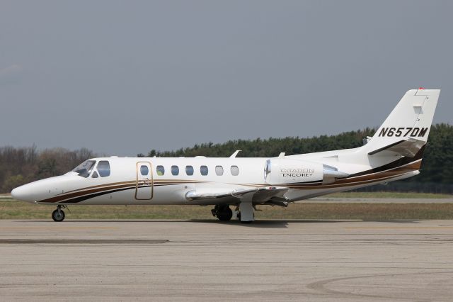 Cessna Citation V (N657DM) - A Citation Encore+ taxiing out for departure.