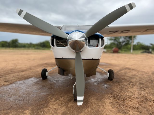 Cessna Centurion (ZS-FFL) - At Ingwelala, South Africa. 22 JAN 2022.