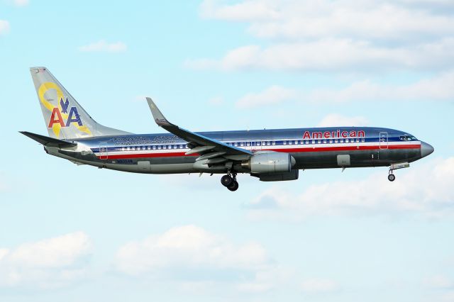 Boeing 737-700 (N905AN) - 07/17/2015 American N905AN B737 Flagship Liberty KDFW