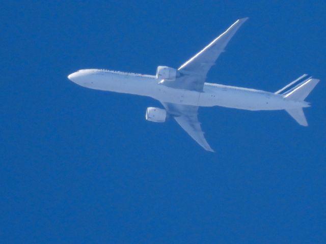 BOEING 777-300ER (F-GSQM)