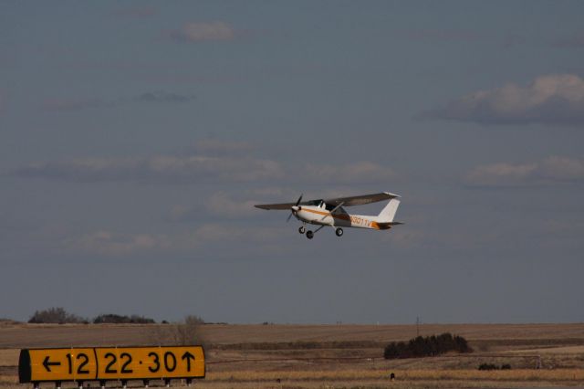 N3011V — - TAKING OFF FROM THE EAST AT MCCOOK NE  IT WAS A NICE DAY TOO TAKE SOME PICS I WAS TOLD THIS PLANE IS OWNED BY RED WILLIOW AVATION AND IS USED FOR TRAINING PILOTS