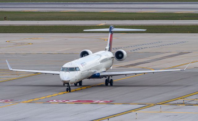 Canadair Regional Jet CRJ-900 (N181GJ) - Arriving in Detroit as GoJet 6268 from Manchester, New Hampshire.