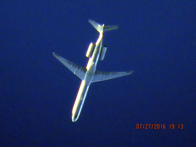 McDonnell Douglas MD-83 (N9616G)