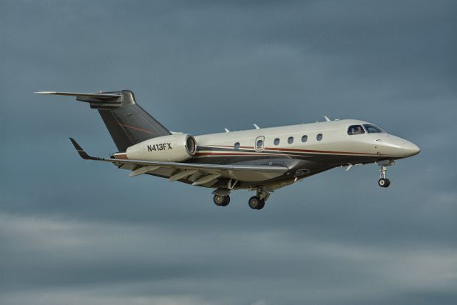 Embraer Legacy 450 (N413FX)