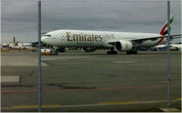 — — - CHC 25/11/2010 on the way to SYD