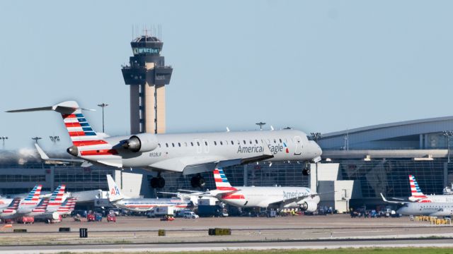 Canadair Regional Jet CRJ-900 (N928LR)