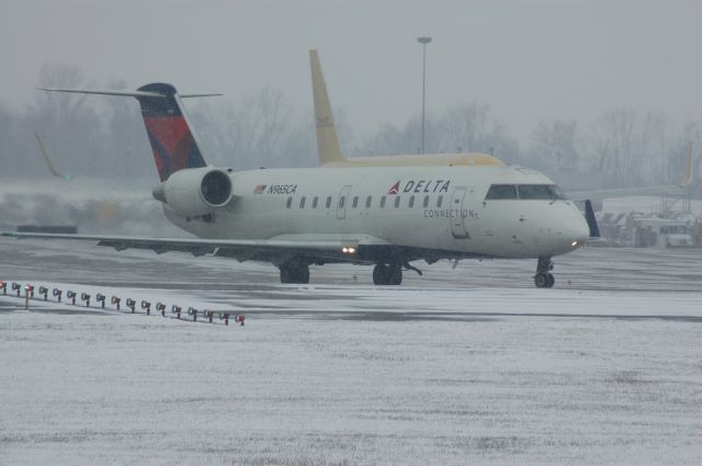 Canadair Regional Jet CRJ-200 (COM407)