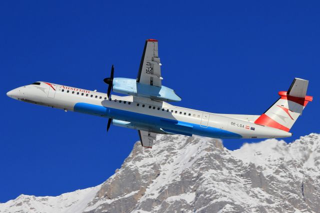 de Havilland Dash 8-400 (OE-LGA)