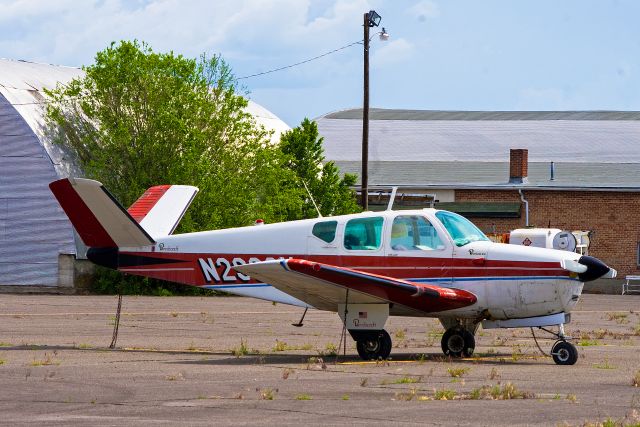 N2993V — - N2993V - 1962 Beech V35