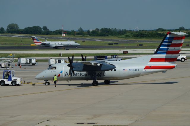 de Havilland Dash 8-100 (N804EX)