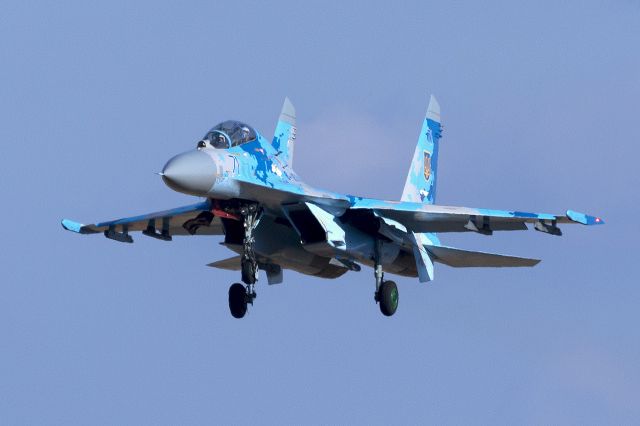 Sukhoi Su-27 Flanker —