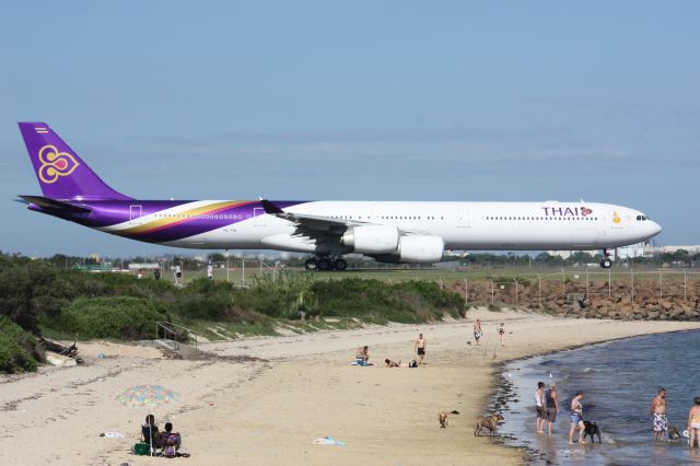 Airbus A340-600 (HS-TNA)