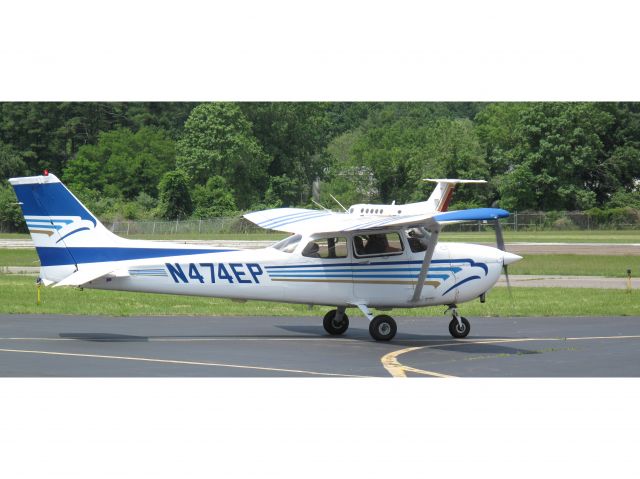 Cessna Skyhawk (N474EP)