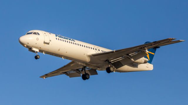 Fokker 100 (VH-XWR)